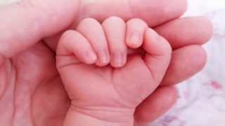 子どもの爪が反ったり丸まったりするのはなんで 赤ちゃんの爪はどう切るの しいの木こどもクリニックブログ